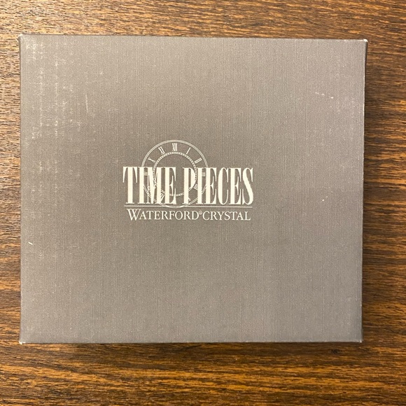 NIB Waterford Crystal Metropolitan Small Clock - Picture 3 of 3